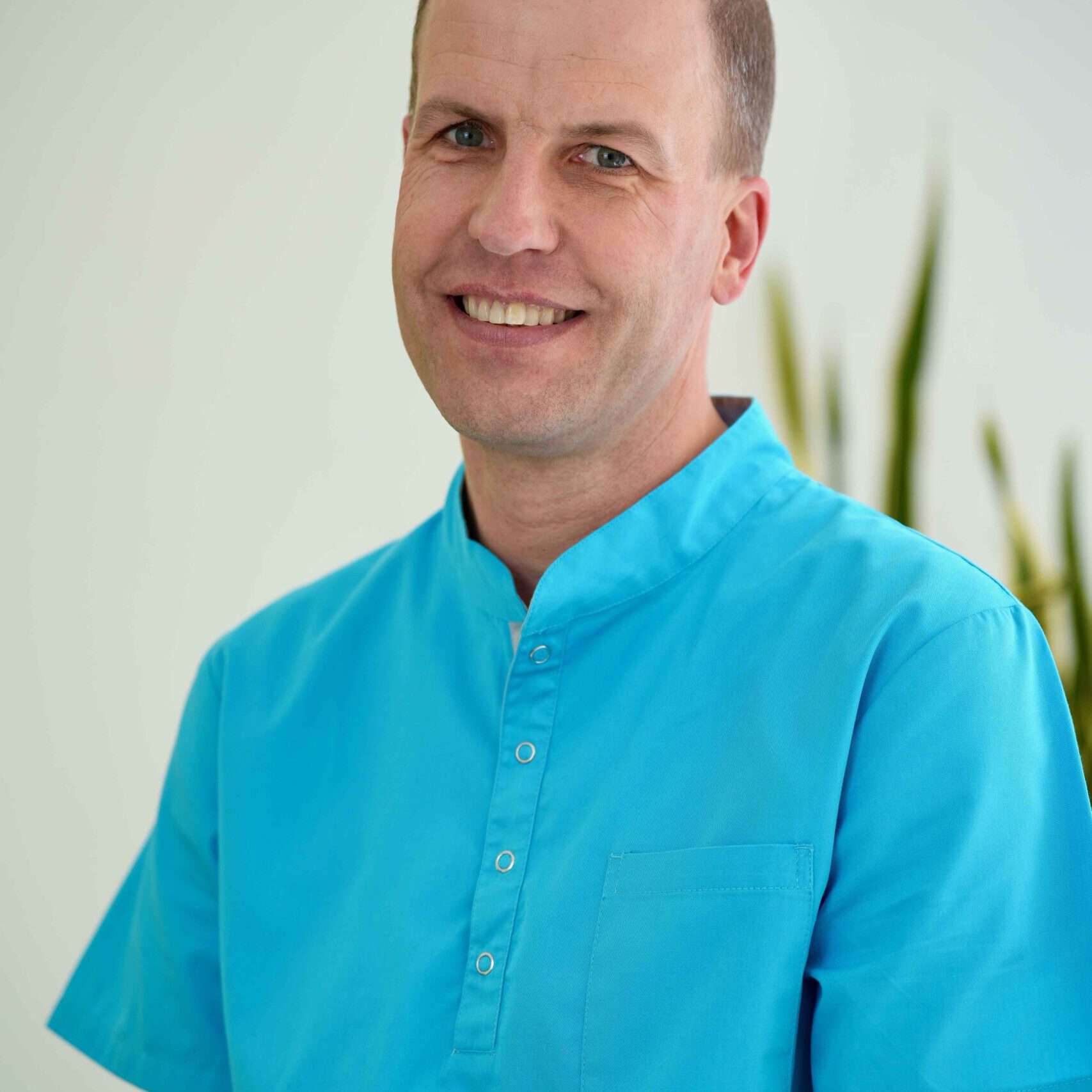 Zahnarzt Dr. med. Roland Stratmann