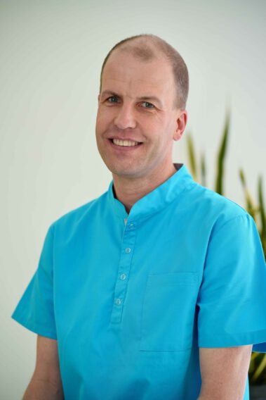 Zahnarzt Dr. med. Roland Stratmann